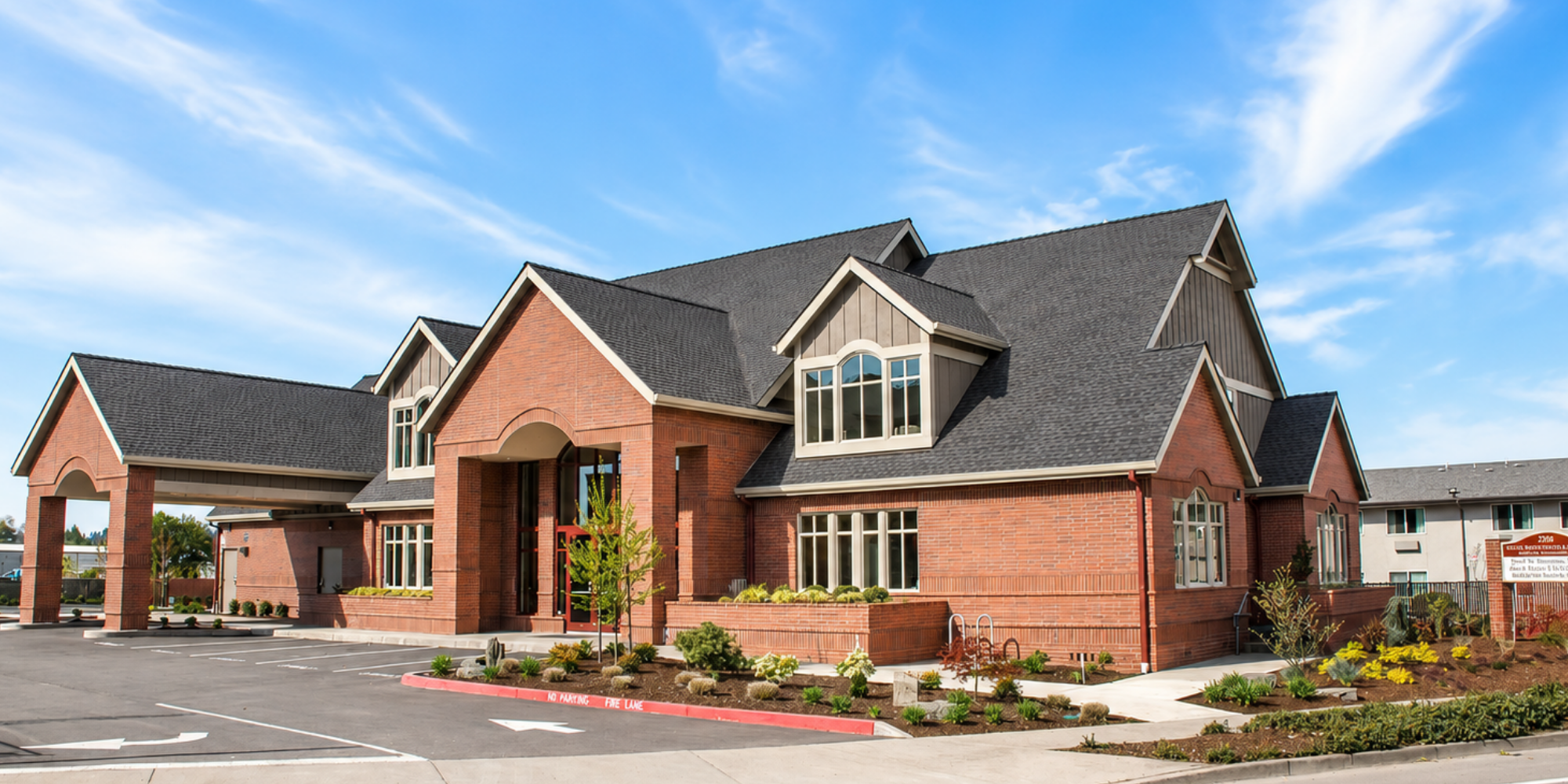 Exterior of Peak Implant & Oral Surgery's Salem office in Salem, Oregon